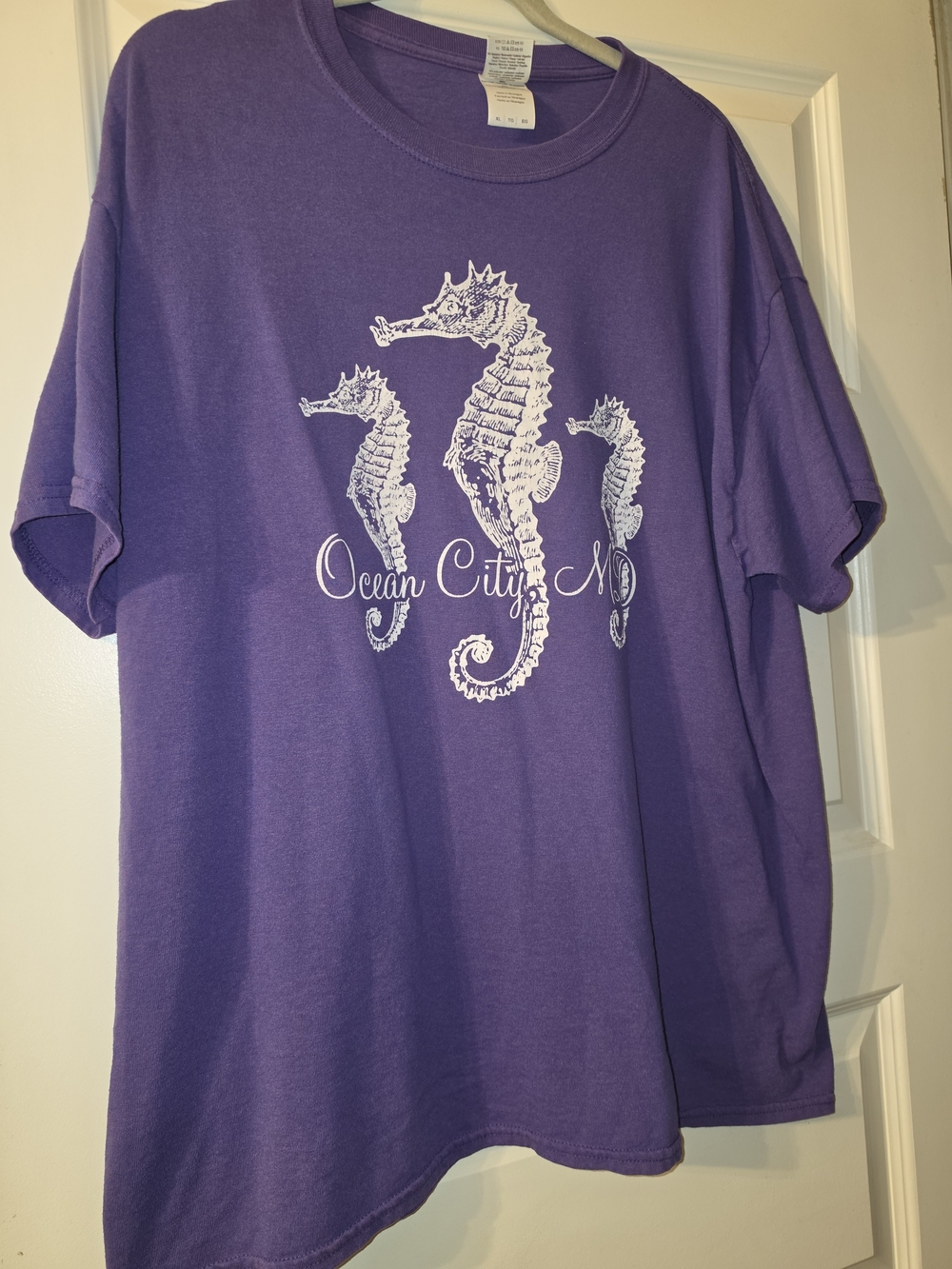 Gildan Purple Short-Sleeve Seahorse Graphic Tee